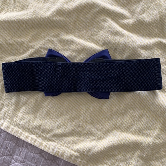 Retro navy blue elastic belt with bow - Picture 3 of 7